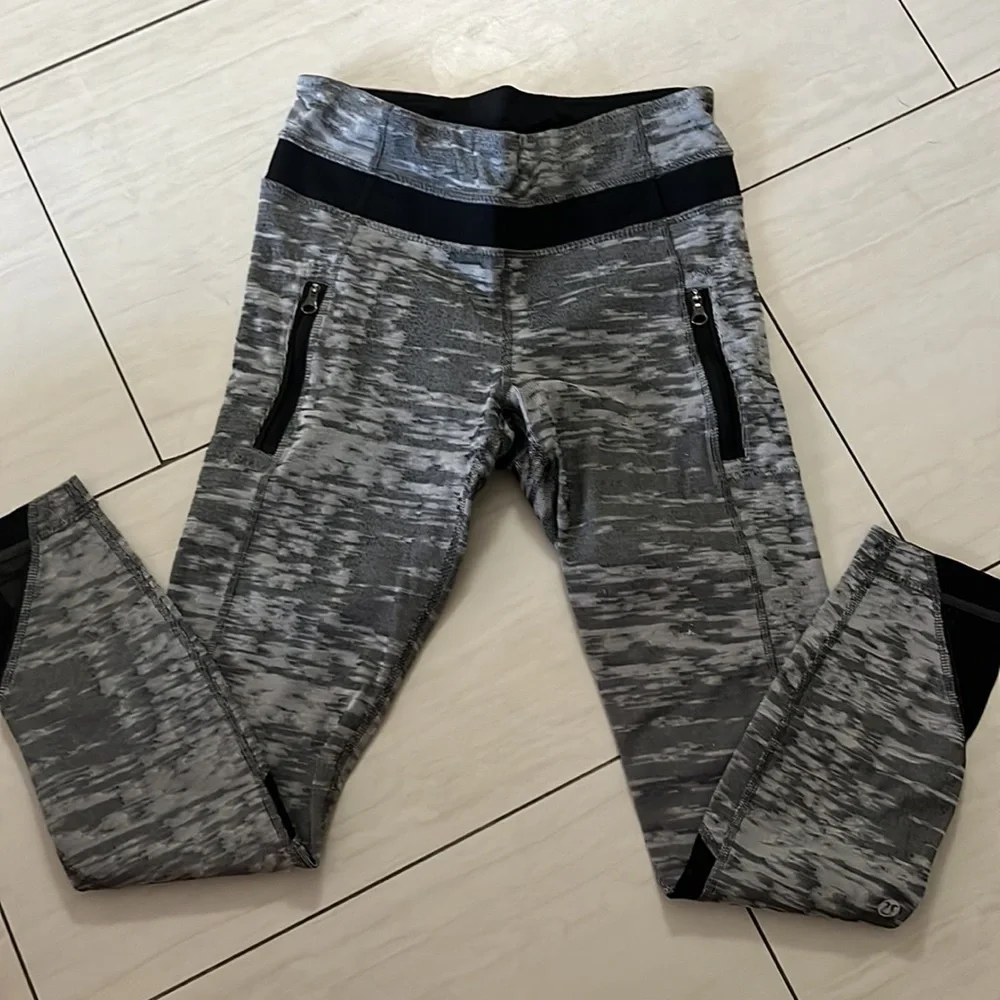 lululemon tights - Picture 3 of 5